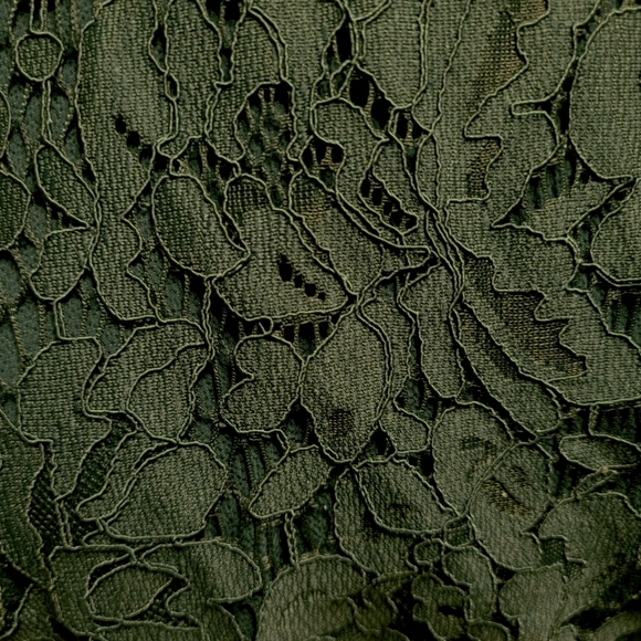 ***SOLD*** Lace Top - Picture 6 of 6